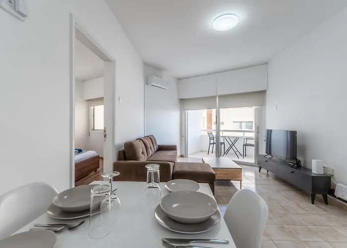 Apartment Flirty Flamingo Seaview Larnaca