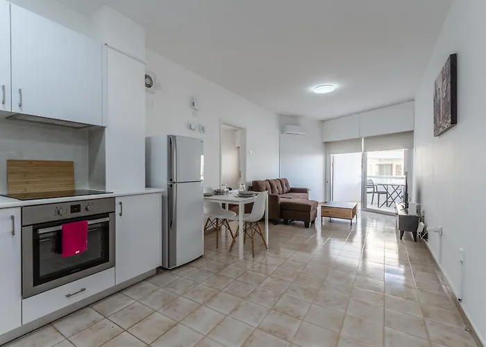 Apartment Flirty Flamingo Seaview Larnaca